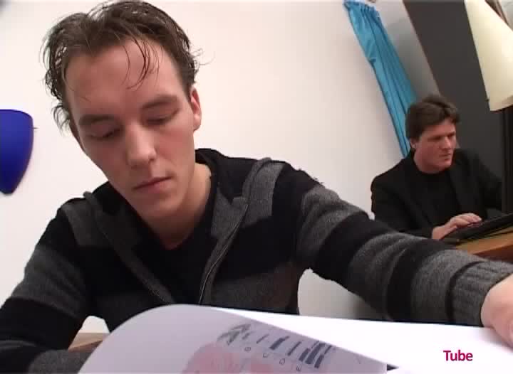 Carmens sollictatie loopt anders dan ze verwacht had.