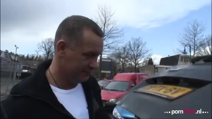 Haar man heeft een verrassing voor haar