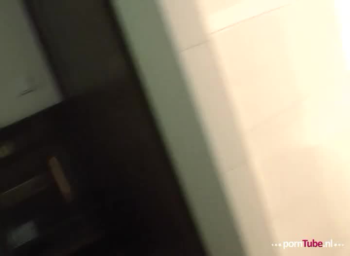 Vrienden neuken dronken sletje