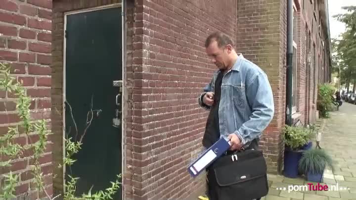 Om een boete te voorkomen wil het huisvrouwtje graag een regeling treffen