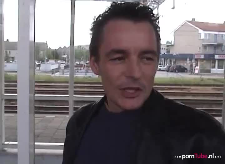 Don en Ad pikken op het station een sletje op voor de Rotterdamse Marco. Een wens komt in vervulling.